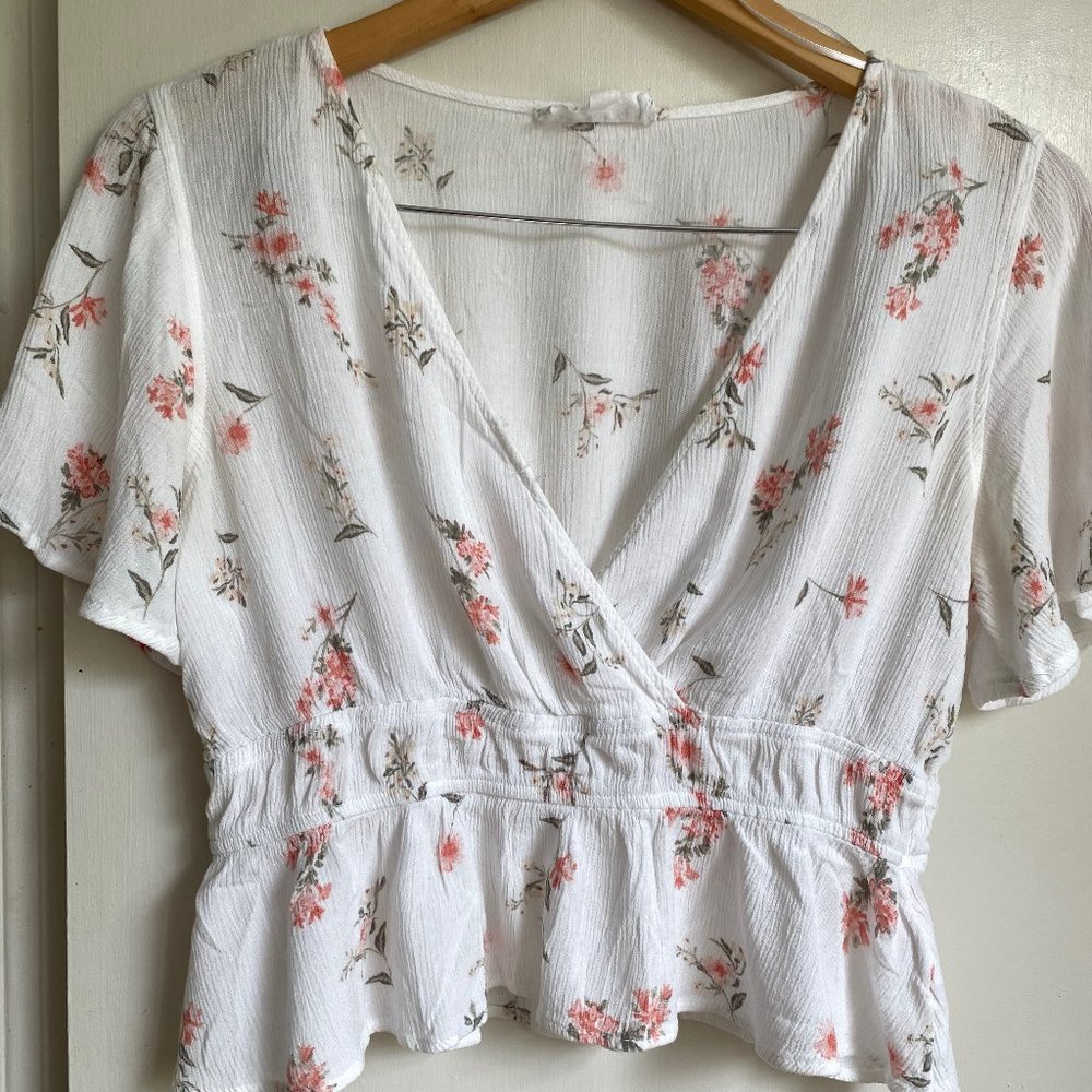 Hippie Rose Floral Flutter Sleeve Blouse